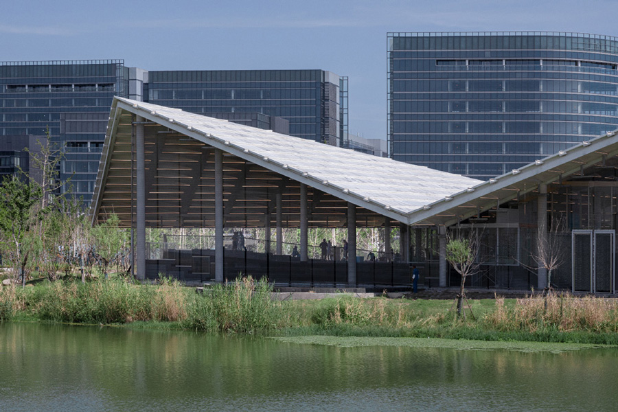 “零碳纸飞机”上海临港星空之境主题公园游客服务中心